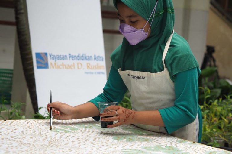 Sudah Bina 23 Ribu Siswa Membatik, Kini YPA-MDR Dirikan Komunitas Pembatik Cilik