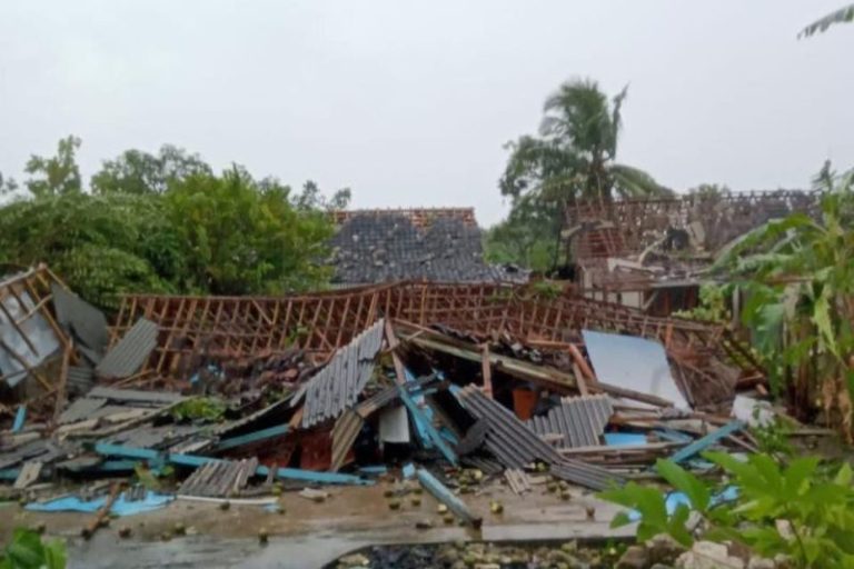 527 Rumah Rusak Ringan Diterjang Angin Kencang di Gunung Kidul