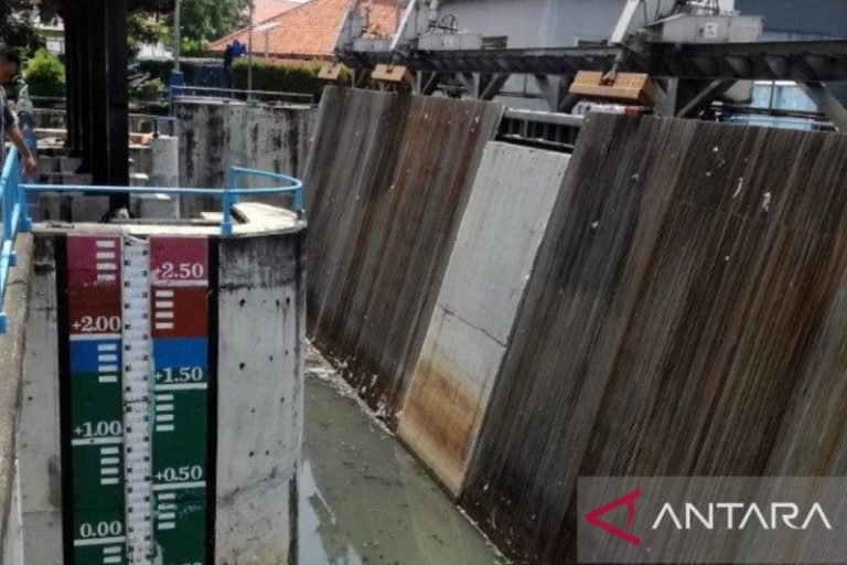 BPBD Naikkan Status Pintu Air di Pasar Ikan Jakut Jadi Siaga Dua