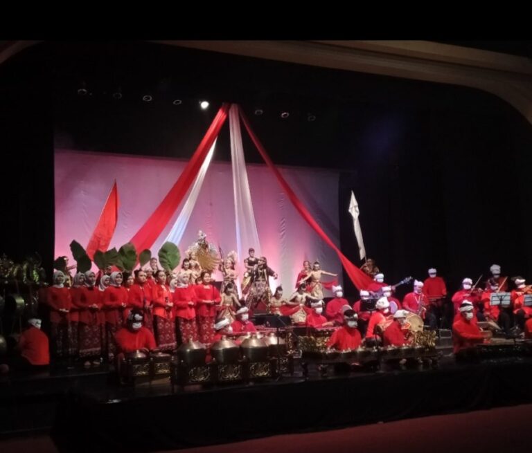 The Laras of Gamelan, Gambarkan Sejarah dan Filosofi Gamelan di Indonesia.