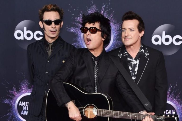 Akibat Invasi Rusia, Green Day Batalkan Konser di Stadion Spartak Moskow
