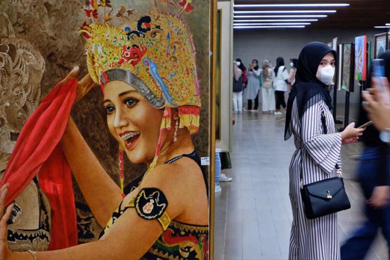 Dari Medsos Turun ke Alun-Alun Surabaya