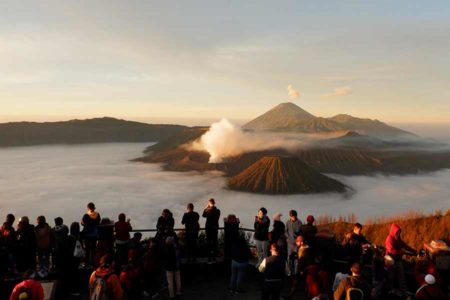 Paruman Dukun Tengger: Mengembalikan Hakikat Adat Paruman Dukun Tengger: Mengembalikan Hakikat Adat