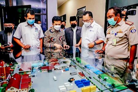 Dinilai Potensial, Emil Dardak Berharap Puspa Agro Jadi One Stop Service Ekspor-Impor Komoditas Pangan