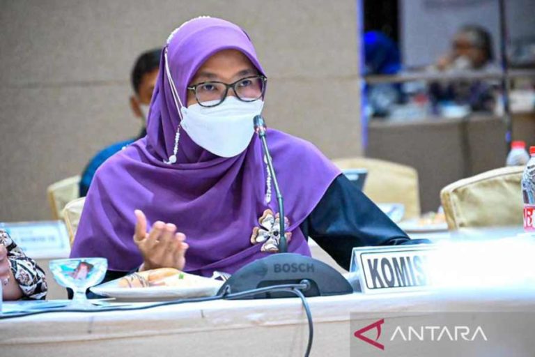 Komisi Kesehatan DPR Minta Pemerintah Bentuk TGIPF Selidiki Kasus Gangguan Ginjal Akut