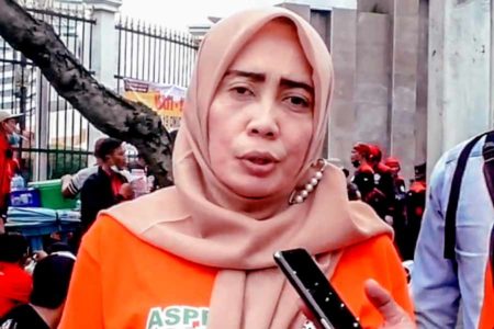 Buruh Minta Menaker Berhenti Bangun Opini dan Menyesatkan Publik Presiden ASPEK Indonesia, Mirah Sumirah