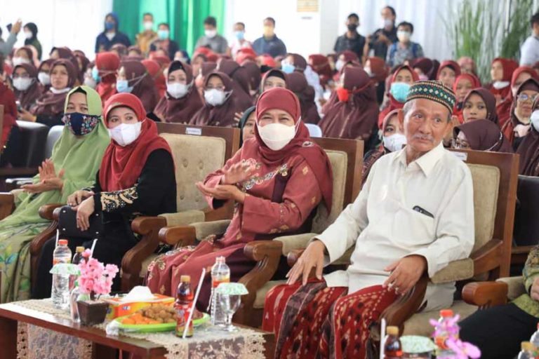 Resmikan Progresif TV di Pesantren Bumi Sholawat, Gubernur Khofifah Harap Perluasan Literasi Digital