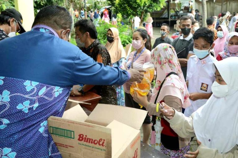 Distributor Minyak Goreng Diminta tak Menunda Penyaluran demi Cuan