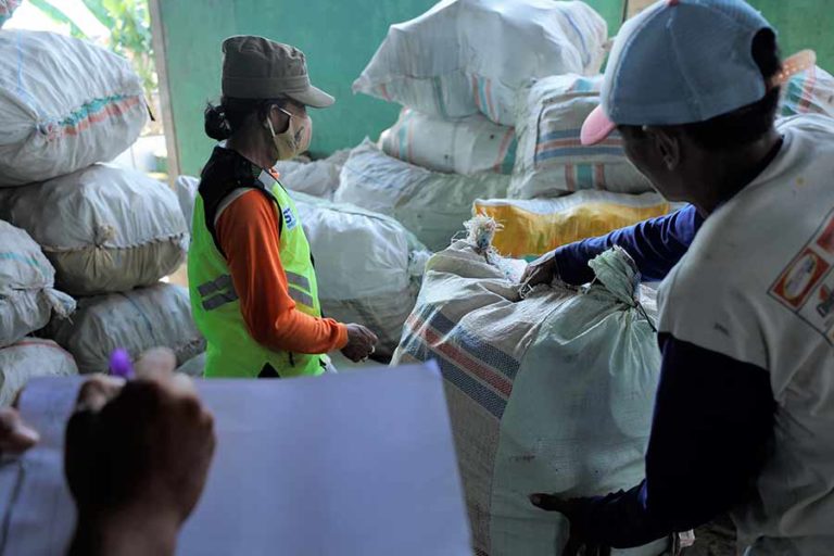 Banyuwangi Hijau, Upaya Bersama Pangkas Kebocoran Sampah ke Lingkungan termasuk Lautan
