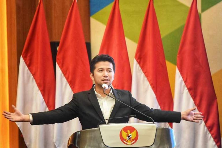 Pendidikan jadi Upaya Merealisasikan Core Values ASN dan Birokrasi Berbasis Service Oriented Emil Elestianto Dardak
