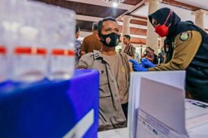 Perkuat Penanganan Kasus Covid-19, Vaksinasi Booster Jangkau 97,7 Persen Nakes Jabar