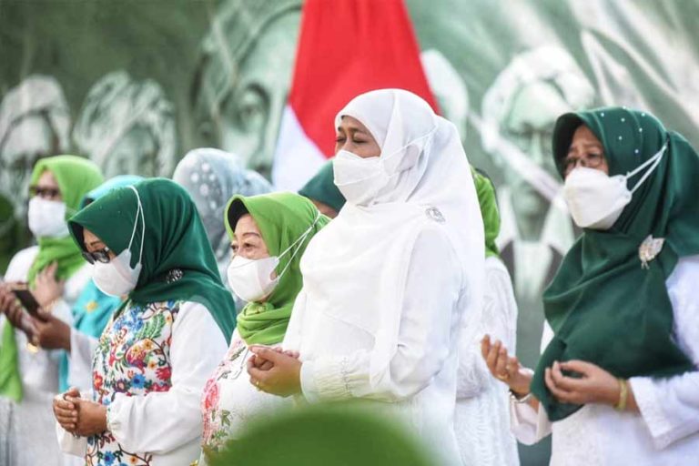 Gubernur Khofifah Ajak Jadikan Nilai-Nilai Shalat untuk Bangkit dari Keterpurukan Akibat Pandemi