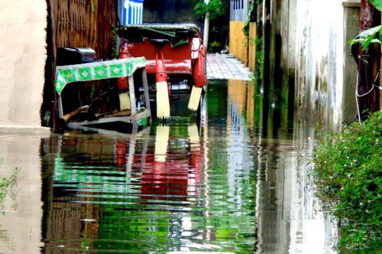 Antisipasi Banjir, Wali Kota Jakarta Barat Minta OPD Lakukan Monitoring Genangan 24 Jam Penuh