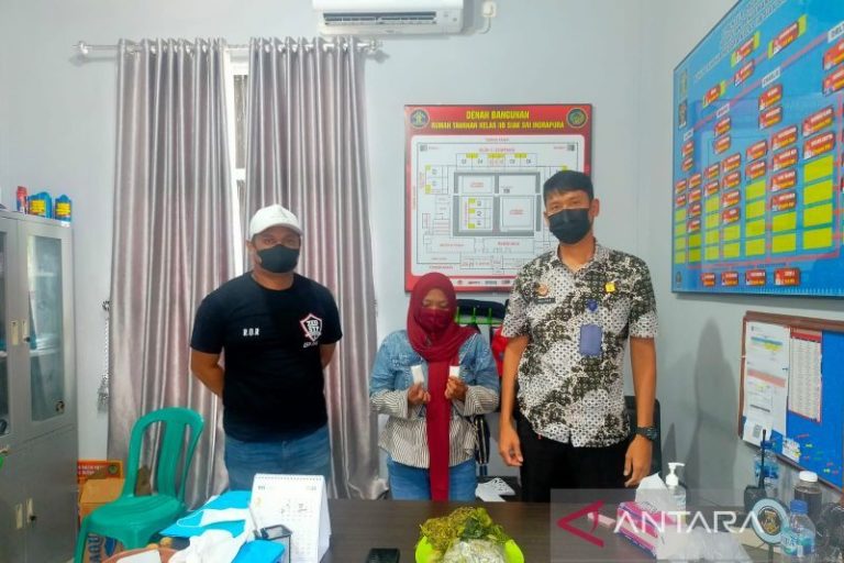 Hendak Selundupkan Sabu ke Rutan Siak Melalui Sayur Ubi, Seorang Perempuan Ditangkap Petugas