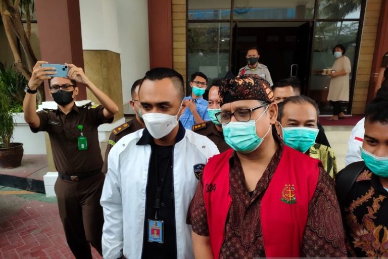 Tersangka Ujaran Kebencian Edy Mulyadi di Tahan di Rutan Bareskrim