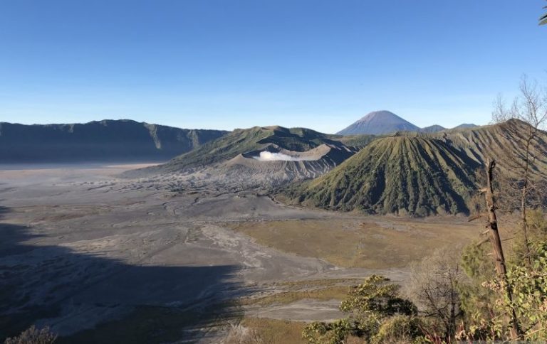 Bromo Tutup Selama Perayaan Nyepi Hingga 3 Maret 2022