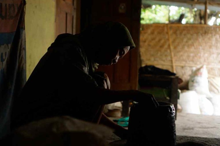 Berkah Suyamti, Generasi Terakhir Perajin Gerabah Panjangrejo
