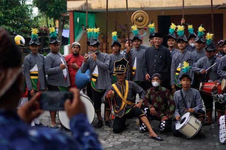 Wiwitan, Cara Petani Cangkring Mengungkap Syukur dan Harapan