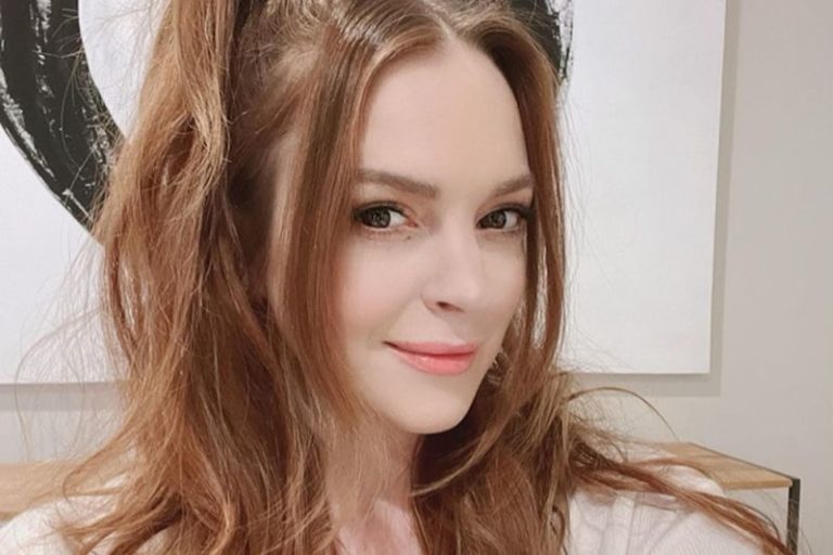 Bintangi Komedi Romantis, Lindsay Lohan Hadir di Streaming Netflix