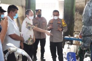 Kapolres Nganjuk Tinjau Tersedianya Minyak Goreng di Distributor