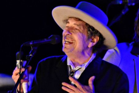 Rilis Buku, Bob Dylan Tulis Keahlian Menulis Lagu