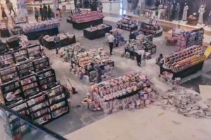 Ornamen Jatuh di Lippo Mall Kemang, Lima Orang Terluka