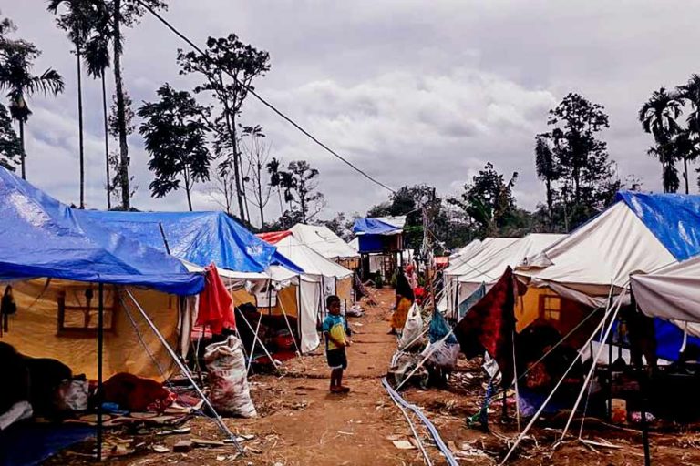 Bantuan Mencukupi, Pengungsi Timbo Abu Talamau Pilih Bertahan di Tenda Darurat
