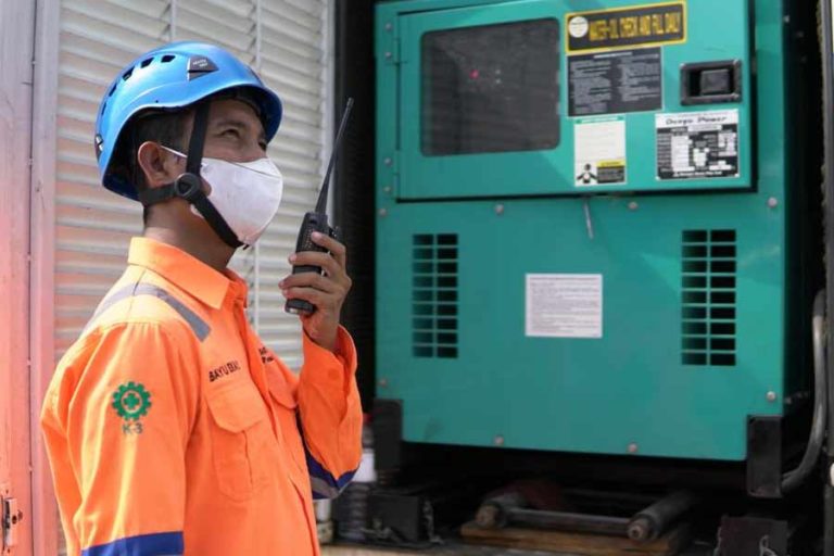 Pasokan Listrik ke Madura Pulih, Gubernur Khofifah Harap Aktivitas Masyarakat Kembali Normal