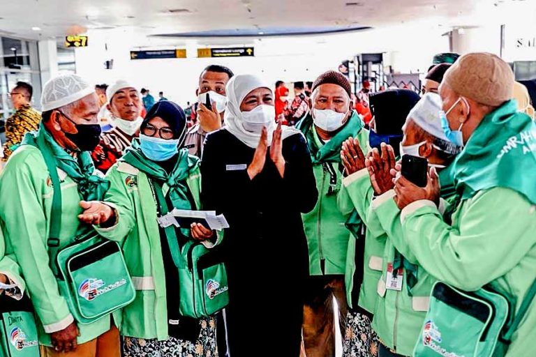 Gubernur Khofifah: Bandara Juanda jadi Hub Strategis Jama’ah Umroh dari Provinsi Lain