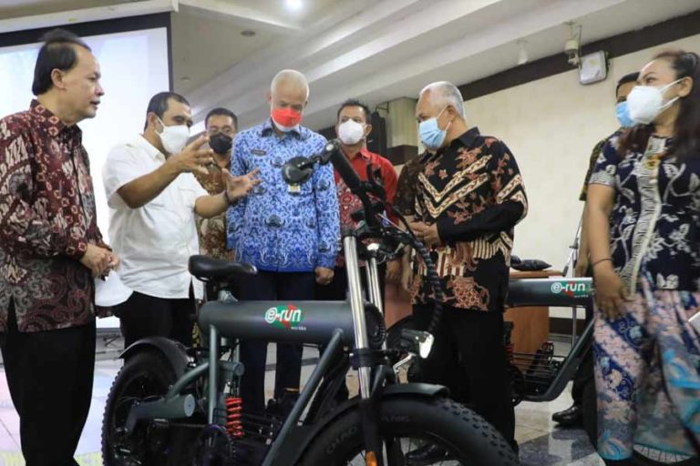 Temui Ganjar, Paguyuban Jateng Pamer Produk UMKM hingga Sepeda Listrik