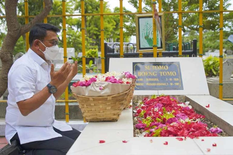 Ziarah ke Makam Bung Tomo, Moeldoko: Jangan Belokkan Makna Merdeka