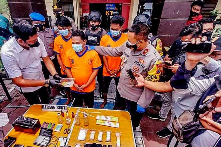 Tangkap Bandar Narkoba, Polisi Sita 40 Gram Sabu Siap Edar