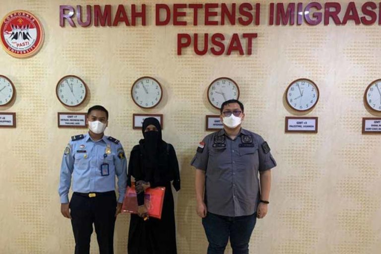 Nikah Virtual, Pencari Suaka Somalia ini Akan Dipertemukan dengan Suaminya di Batam