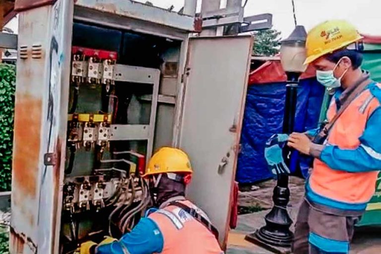 Pulihkan Listrik Pasca Banjir Serang, PLN Tetap Siagakan Personil