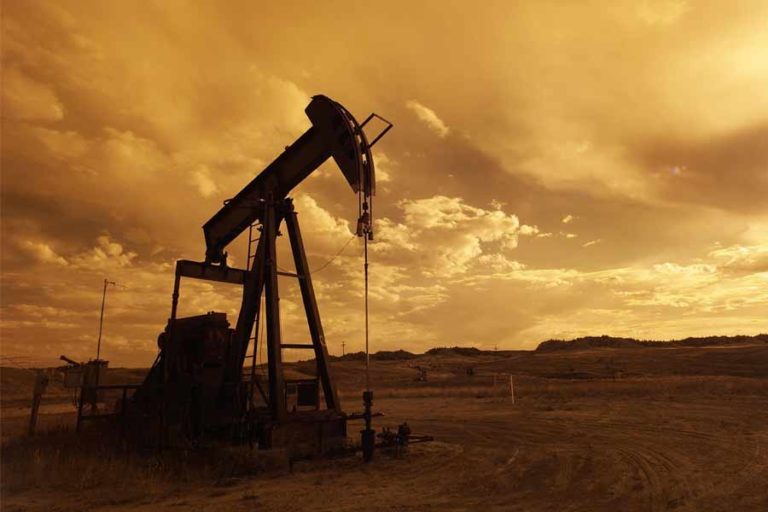 Sanksi Barat terhadap Rusia, Harga Minyak Tembus 100,99 Dollar AS per Barel