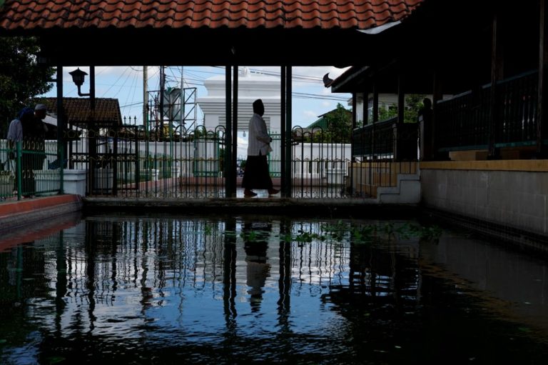 Masjid Pathok Negoro Plosokuning, Benteng Spiritual Kesultanan Yogyakarta