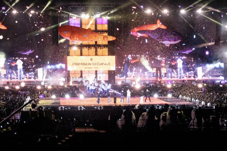 BTS akan Konser di Las Vegas, Jin Tak Bisa Tampil Penuh Karena Cedera