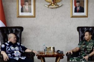 Ikut Jaga Demonstrasi, Panglima TNI Pastikan Tidak Ada Tindak Represif dari Anggotanya