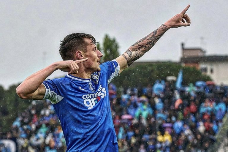 Tertinggal 2 Gol, Empoli Comeback dan Kalahkan Napoli dalam 7 Menit