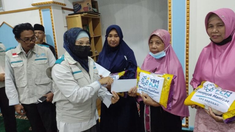 Wujud Kepedulian, 110 Kaum Dhuafa di Sanggau Rasakan Berkah di Bulan Ramadhan