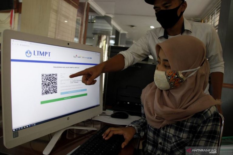 Peserta UTBK ITB Capai 22 Ribu Calon Mahasiswa, Panitia Siapkan 1.155 Unit Komputer