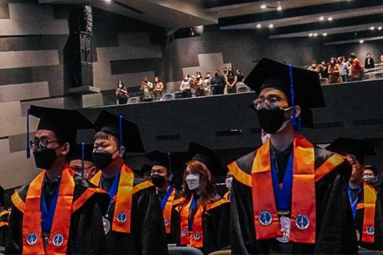 UK Petra Wisuda 610 Mahasiswa, 214 Di Antaranya Lulus Cumlaude