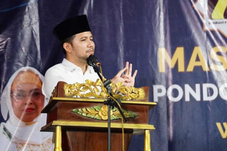 Resmikan Masjid di Mojokerto, Emil Dardak Ajak Memberi Warna dan Tingkatkan Berkah