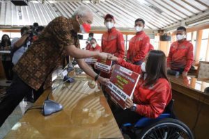 Ganjar Jamin Masa Depan Atlet Difabel Berprestasi Jateng