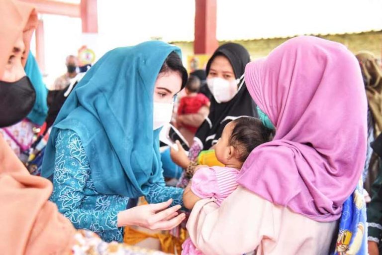 Jadi Duta Penurunan Stunting Jatim, Arumi Ingatkan Pentingnya Pola Asuh Orang Tua