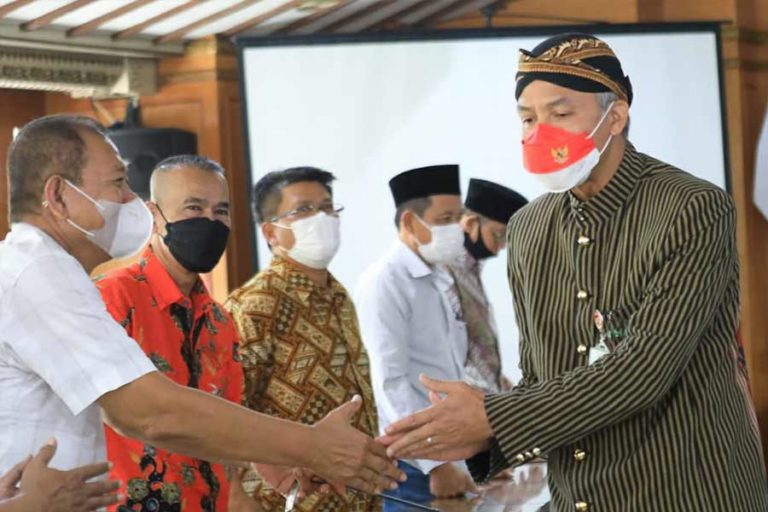 Bertemu Ganjar, Petani Tebu Curhat Jumlah Pendapatan yang Makin Menurun