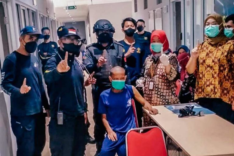 Terpidana Kasus Terorisme Aman Abdurrahman Jalani Vaksinasi Covid-19 di Nusakambangan