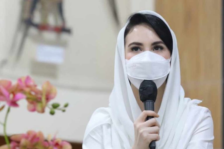Kartini Modern bagi Arumi Bachsin, Mesti Tangguh dan Kreatif