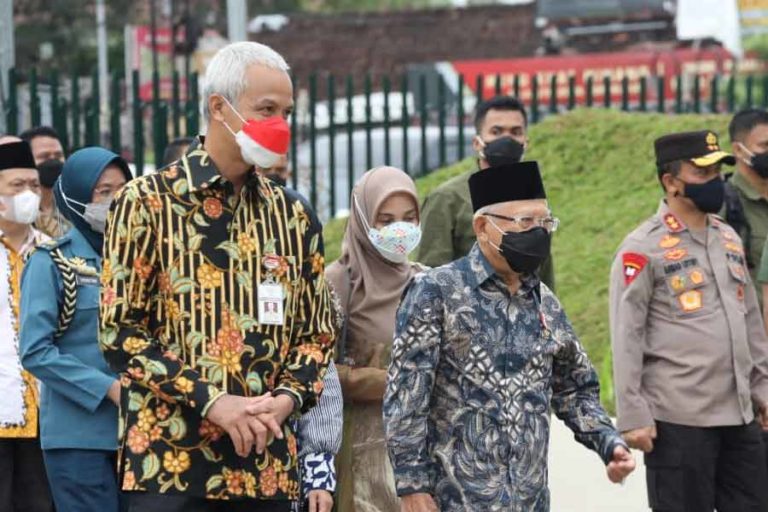 Jelang Libur Panjang, Ganjar Dampingi Wapres Cek Kesiapan Kawasan Borobudur