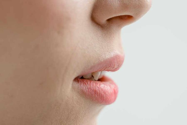 Agar Bibir tak Kering Saat Berpuasa, Ini yang Harus Dilakukan